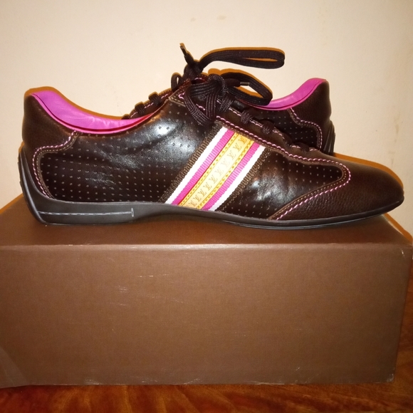 LOUIS VUITTON SNEAKERS - Picture 6 of 14